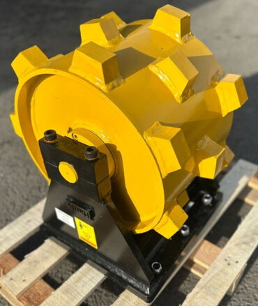 Hutnící kolečko 300 mm pro minibagr 2–6 t | Hardy CWHD-2-4-300