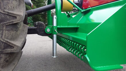 Mulčovač za traktor  Bystroň záběr 210 cm nožový