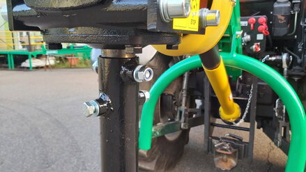 Půdní vrták za traktor