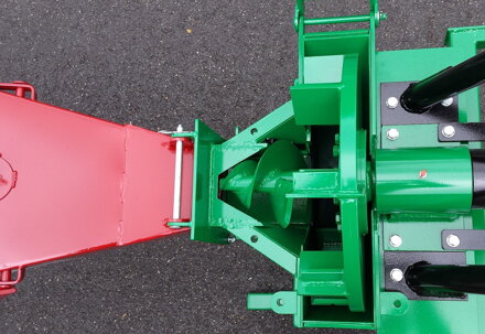 Štěpkovač PIRAŇA za traktor