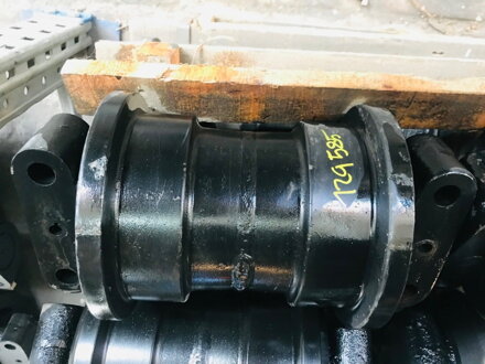 Spodní rolna HITACHI ZX225 US LC 3