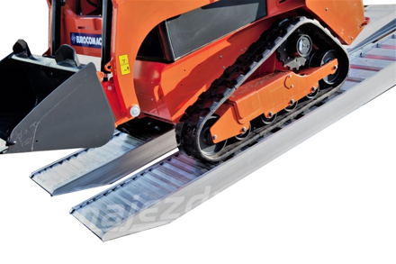 Hliníkové nájezdy 210.35.SB (3,5 m) – nosnost 16 900 kg / pár