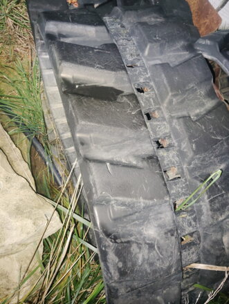 Gumový pás 450x81x76 WEMATRACK bazar