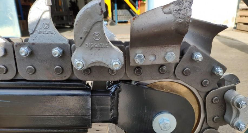 Rýhovač DIGGA BFT (SK) – Trencher pro minibagry a nakladače